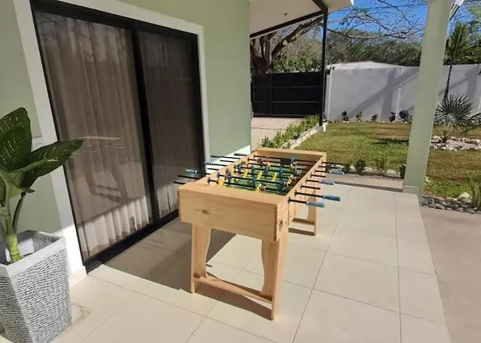 Private With Pool, Foosball & Putting Villa