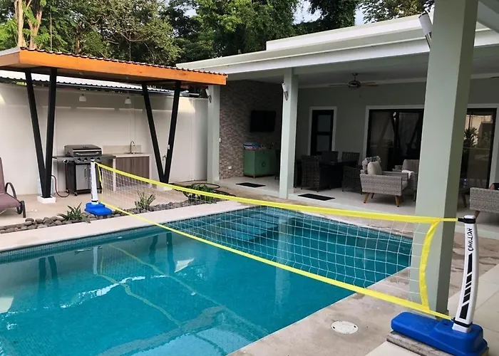 Private With Pool, Foosball & Putting